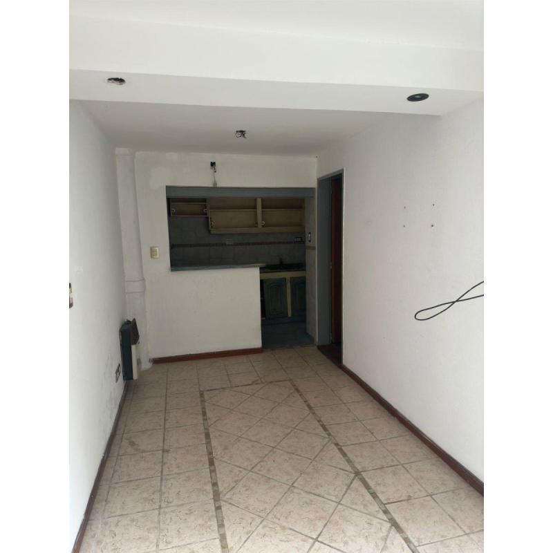 Ph 2 Ambientes Con Patio Y Lavadero, Lateral, A Reciclar Oportunidad - 4/15