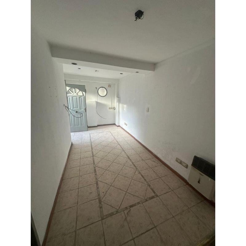 Ph 2 Ambientes Con Patio Y Lavadero, Lateral, A Reciclar Oportunidad - 5/15