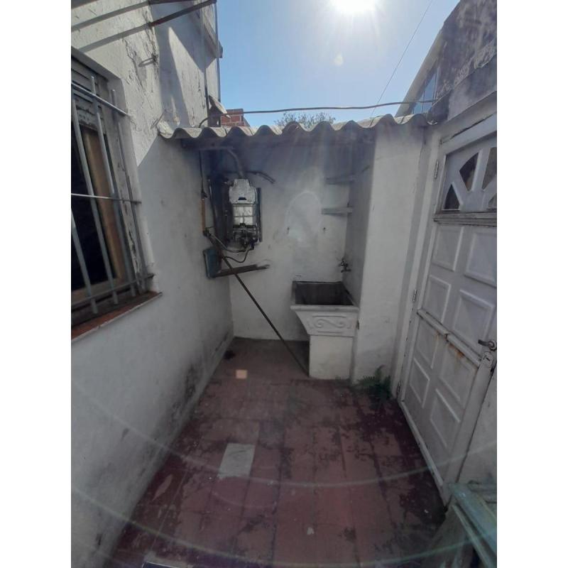 Ph 2 Ambientes Con Patio Y Lavadero, Lateral, A Reciclar Oportunidad - 7/15