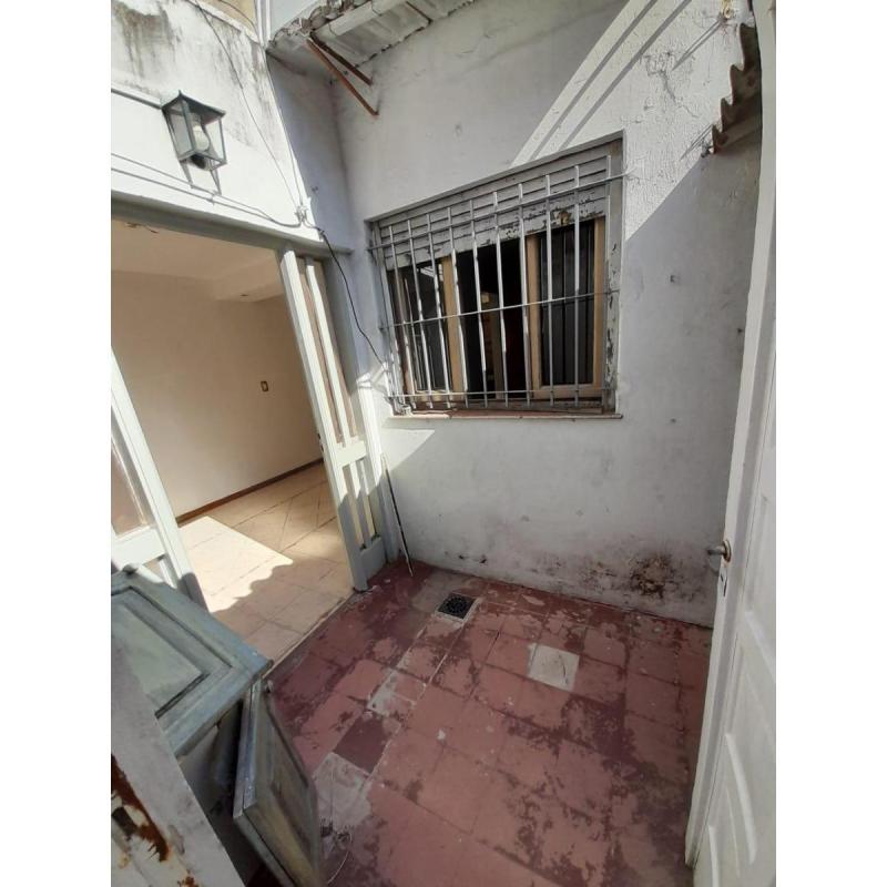 Ph 2 Ambientes Con Patio Y Lavadero, Lateral, A Reciclar Oportunidad - 10/15