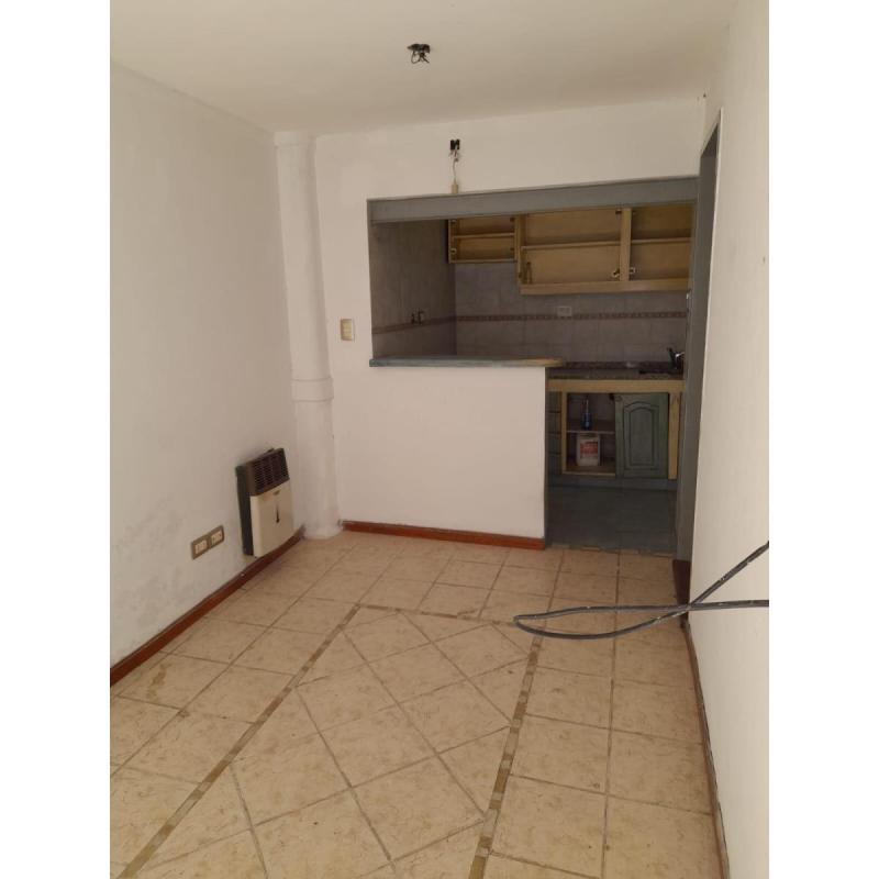 Ph 2 Ambientes Con Patio Y Lavadero, Lateral, A Reciclar Oportunidad - 11/15