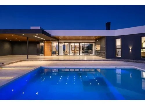 Casa De Categoría En Country Carlos Paz Golf | San Antonio De Arredond