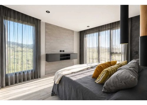 Casa De Categoría En Country Carlos Paz Golf | San Antonio De Arredond - 10