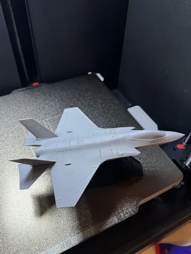 Avion Jet De Combate F35 3d Plata - 4