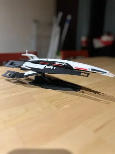 Nave Mass Effects Ssv Normandy Sr1 3d - 5
