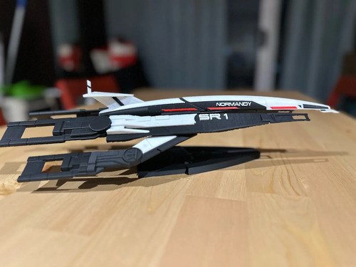 Nave Mass Effects Ssv Normandy Sr1 3d - 6