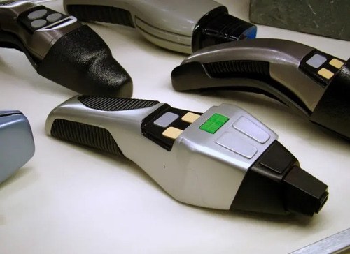 Phaser Star Trek Cobrahead Tng Imp 3d - 2