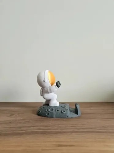 Porta Celular Astronauta En La Luna 3d Dorado