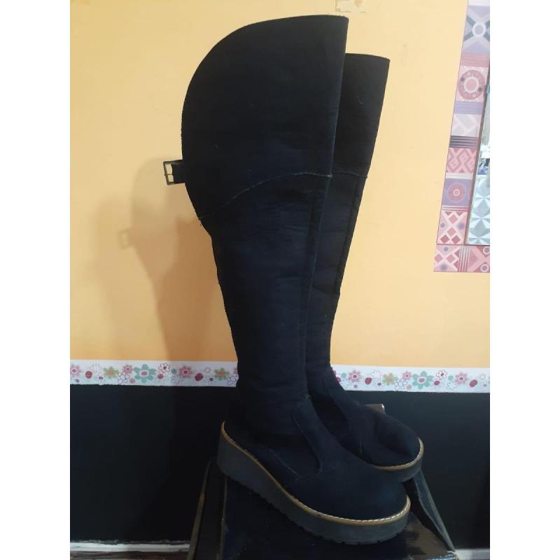 Botas gamuza bucaneras