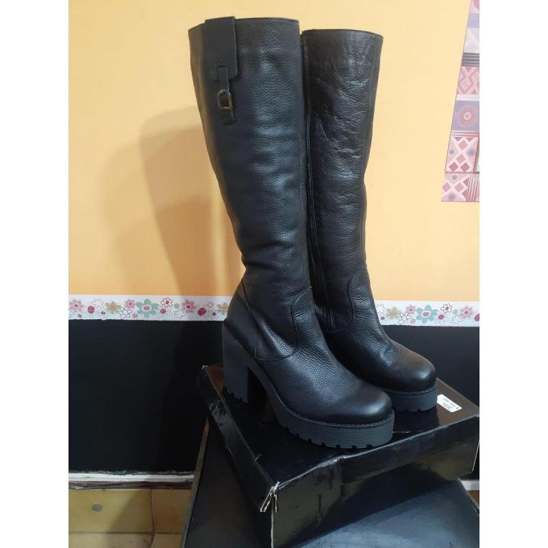 Botas cuero