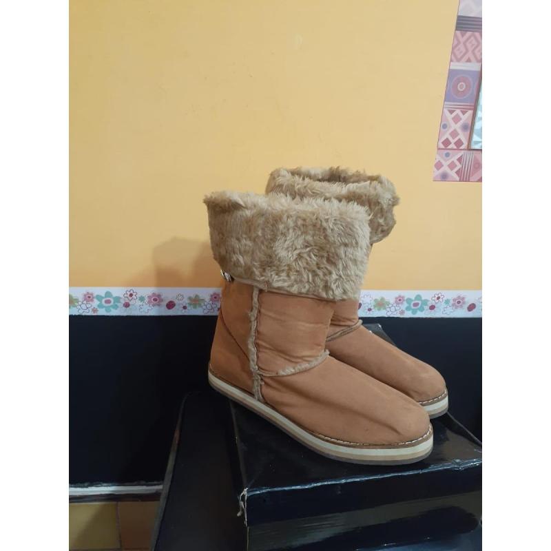 Botas