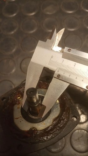Tapa Cabezal / Eje Amoladora Black&decker Kg72 720w - 5