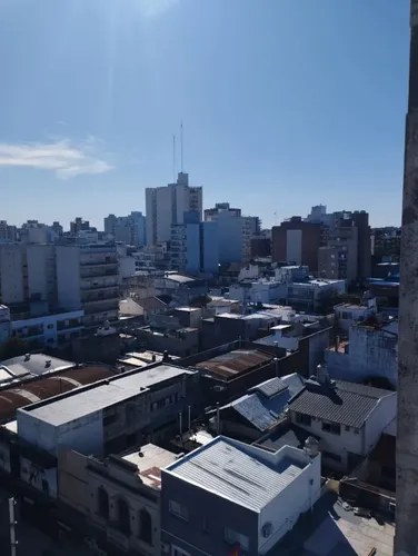 Semipiso De 3 Ambientes Con Dependencia - Excelentes Vistas - 3