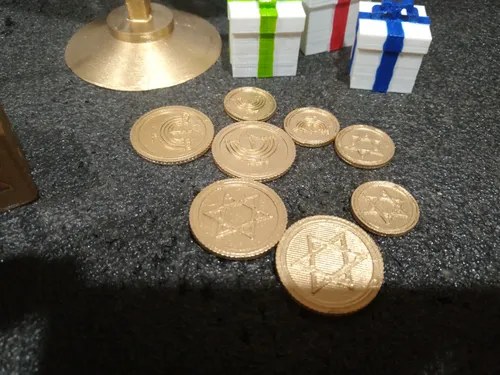 Set Decorativo Menorah + Dreidel + Monedas + Estrella + Rega Dorado - 5