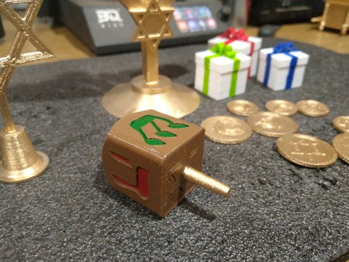 Set Decorativo Menorah + Dreidel + Monedas + Estrella + Rega Dorado - 7