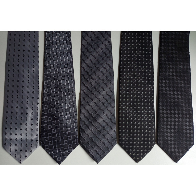 Lote 5 Corbatas muy poco uso - el precio es por las 5