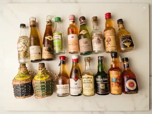 Antiguas Botellitas Varias De Colección Miniaturas Set De 17 Botellitas Varias
