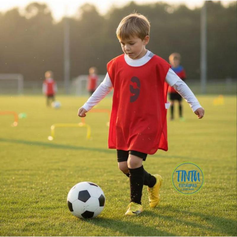 Pechera deportiva estampada infantil