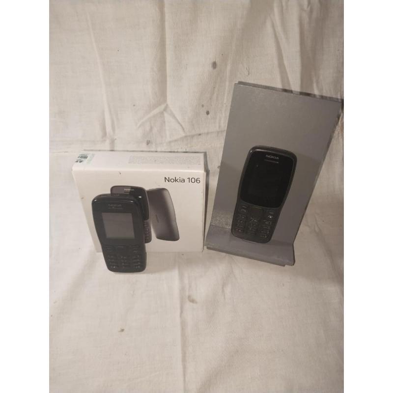 NOKIA 106, NEGRO, USADO, CON CAJA ORIGINAL Y CARGADOR