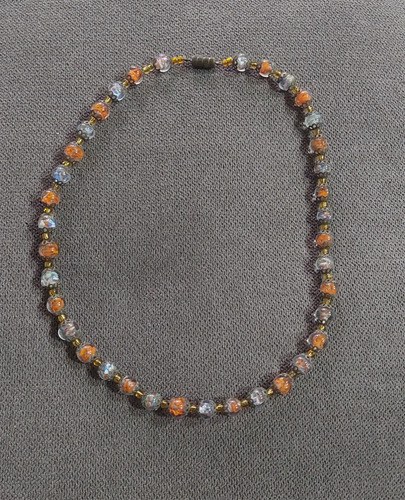 Collar Gargantilla Cuentas De Vidrio Naranja Y Azul Consulta Blanco