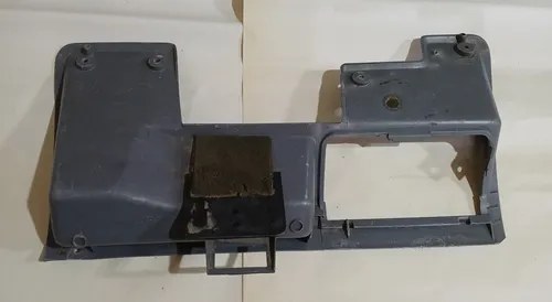 Consola Bajo Torpedo Con Portaobjetos Y Marco Estéreo Escort