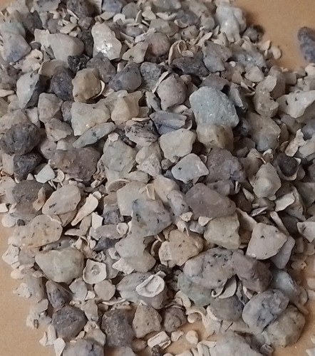 Piedras Grava Para Acuario 16 Kg Más 7 Adornos