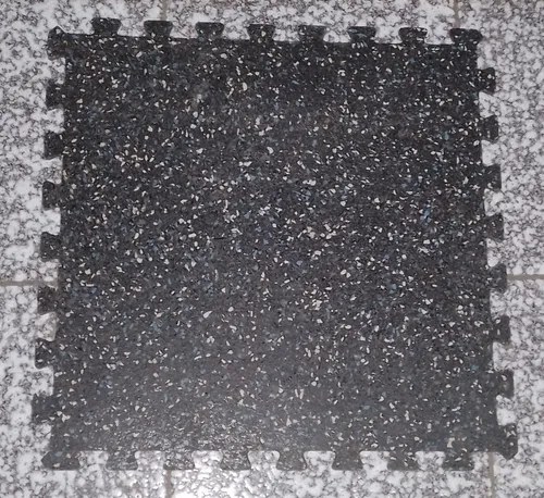 Piso De Goma Encastrable 156 Baldosas De 0,5 X 0,5 X 0,007