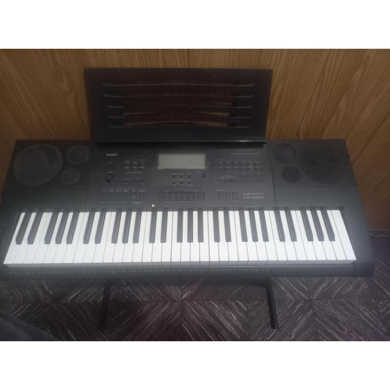 Teclado Casio CTK-6200