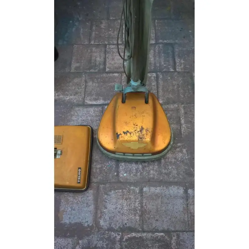 Vendo-permuto lustraaspiradora ultracomb vintage buen estado funcionando