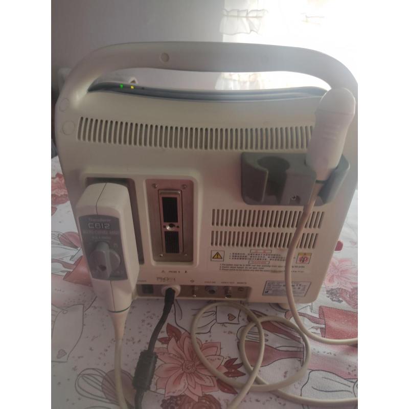 Vendo ecografo Sonoscape A5VET blanco y negro uso veterinario