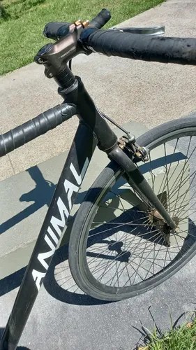 Bicicleta marca Animal Cycles negra con masa FlipFlop: Fixie+FreeWheel - 5