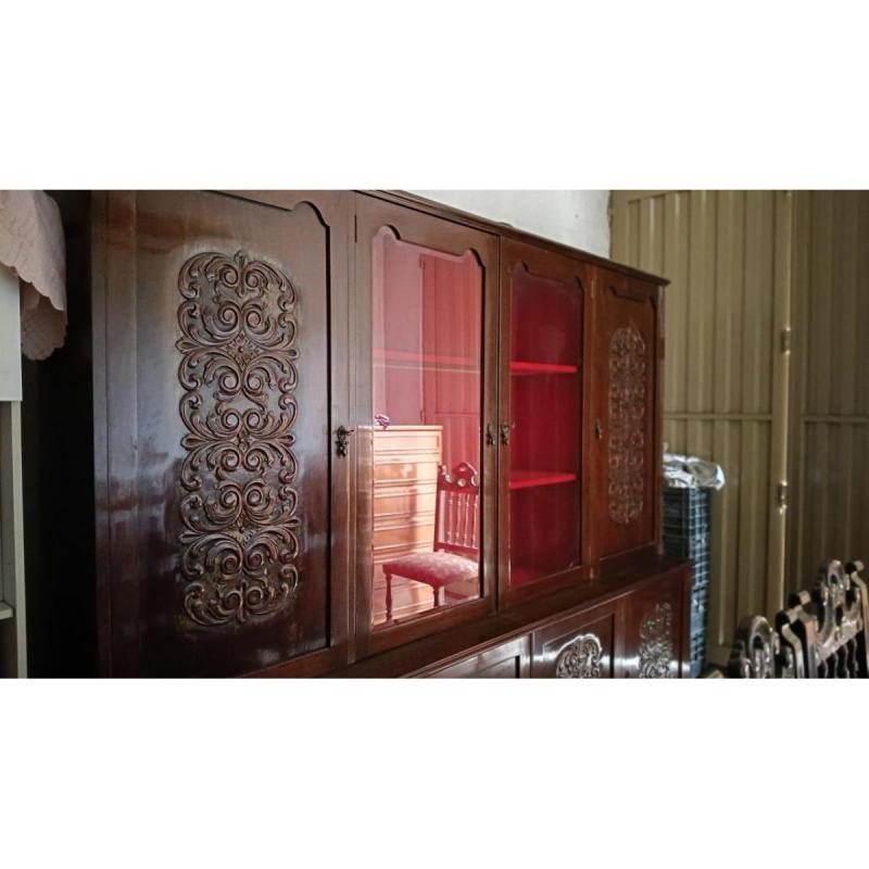 MUEBLE COMEDOR + SILLA CON 8 SILLAS - ANTIGUO Y TALLADO
