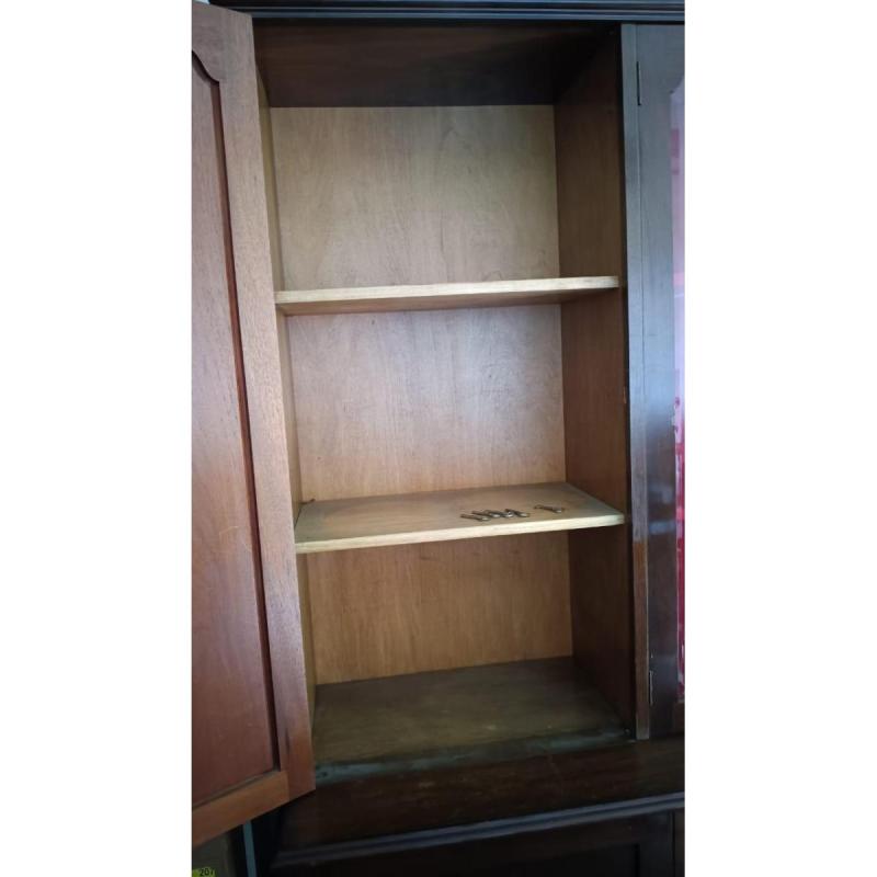 MUEBLE COMEDOR + SILLA CON 8 SILLAS - ANTIGUO Y TALLADO - 12