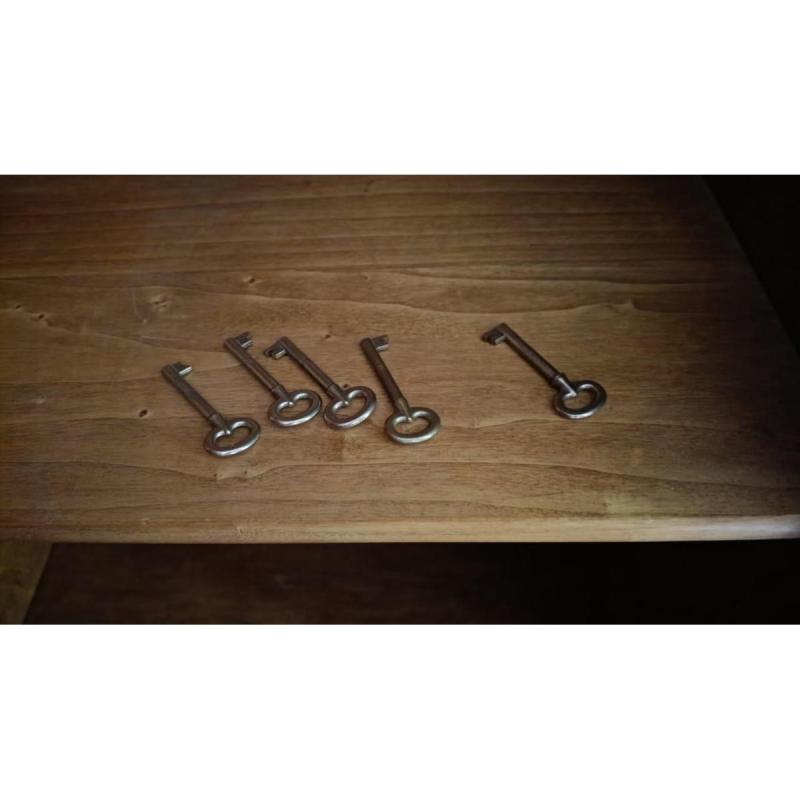 MUEBLE COMEDOR + SILLA CON 8 SILLAS - ANTIGUO Y TALLADO - 14