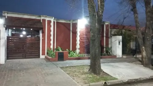 Casa En Venta 6 Amb. San Antonio De Padua