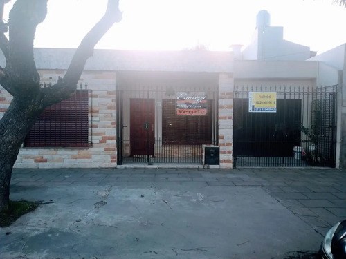 Casa En Venta En Merlo