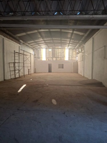 Galpon De 330 Metros En Alquiler En Merlo - 4