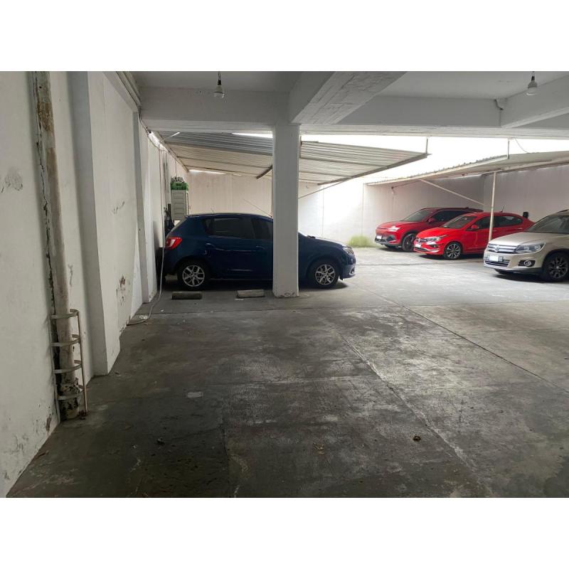 Cochera en Alquiler Fija en Planta Baja de Edificio Cubierta Portón Au - 2