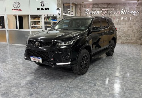 Toyota Hilux Sw4 2.8 Tdi Gr-s 4x4 7as 6at