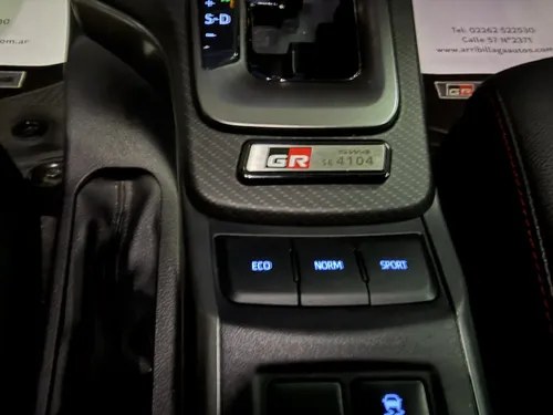 Toyota Hilux Sw4 2.8 Tdi Gr-s 4x4 7as 6at - 11