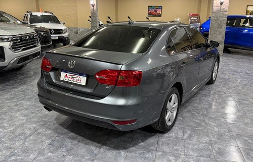 Volkswagen Vento 2.5 Luxury 170cv Tiptronic - 6