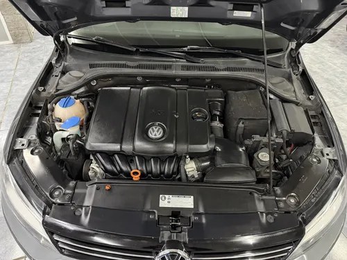 Volkswagen Vento 2.5 Luxury 170cv Tiptronic - 12