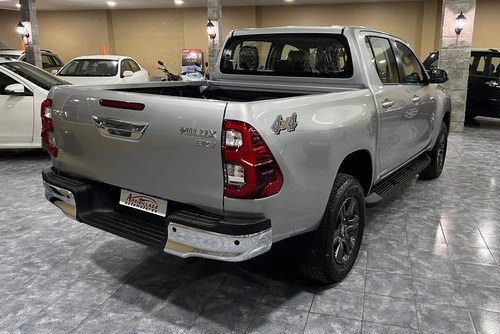 Toyota Hilux Pick-up 2.8 Cd Srv 204cv 4x4 At Necochea - 6
