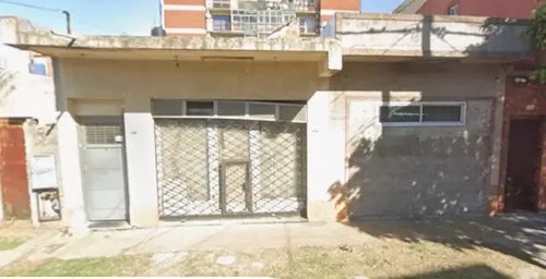Casa Con Locales - 4