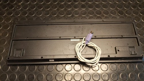 Antiguo Teclado Genérico Conector Ps/2 Español Amarillo - 2
