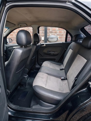 Volkswagen Gol Trend 1.6 Pack I 101cv - 9