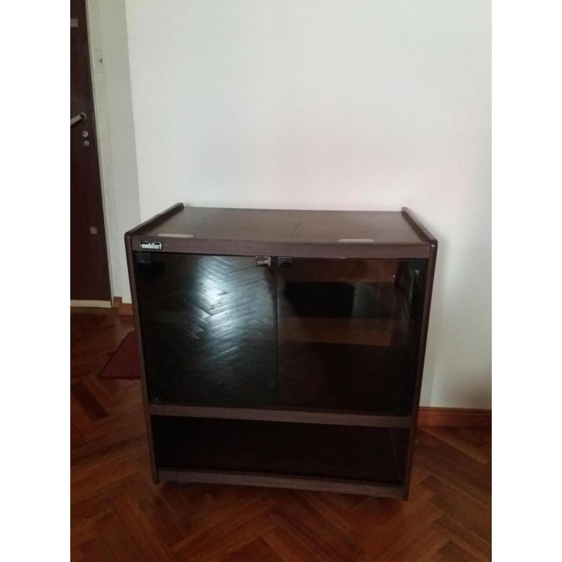 MESA DE TV CON ESTANTES