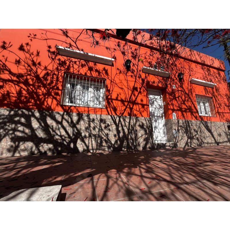 Casa Mendoza a pocas cuadras Casco historico