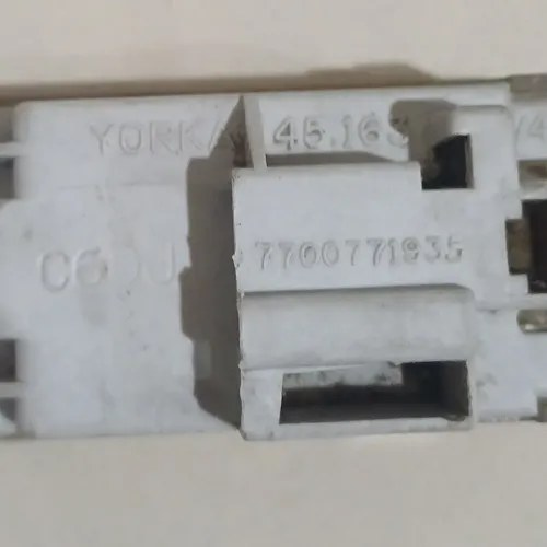 Faro De Guantera Y Baul Renault 19 Yorka Original - 4