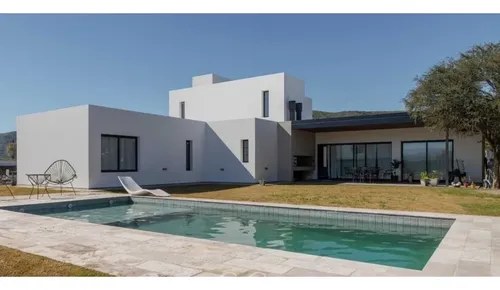 Venta | Casa De Categoría A Estrenar Country Carlos Paz Golf - 4